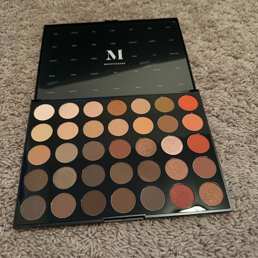 Morphe eyeshadow palette